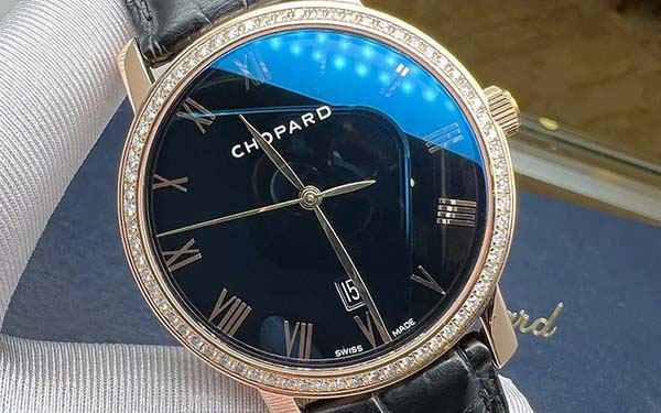 萧邦腕表机芯生锈了处理技巧汇总(图) 萧邦腕表机芯生锈了处理技巧汇总(图)