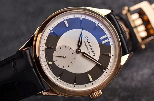 萧邦手表几年保养(图) 萧邦手表几年保养(图)