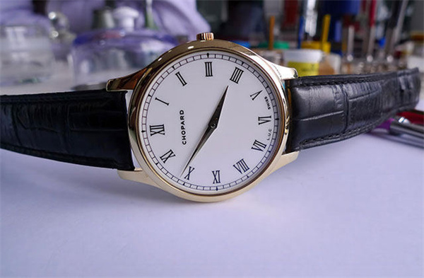 萧邦腕表表带太紧原因是啥(图) 萧邦腕表表带太紧原因是啥(图)