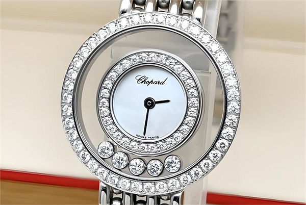 萧邦腕表磕碰了怎么解决(图) 萧邦腕表磕碰了怎么解决(图)