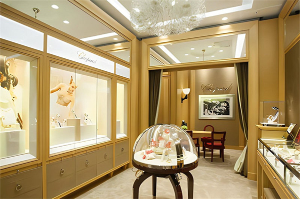 萧邦发条坏了解决方法是什么(图) 萧邦发条坏了解决方法是什么(图)