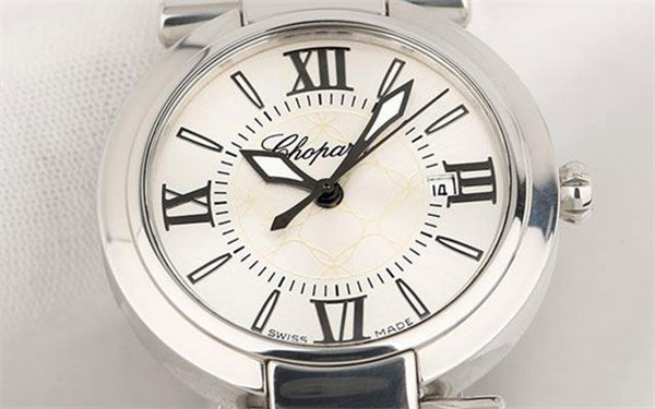 萧邦手表外圈旋转有啥用(图) 萧邦手表外圈旋转有啥用(图)