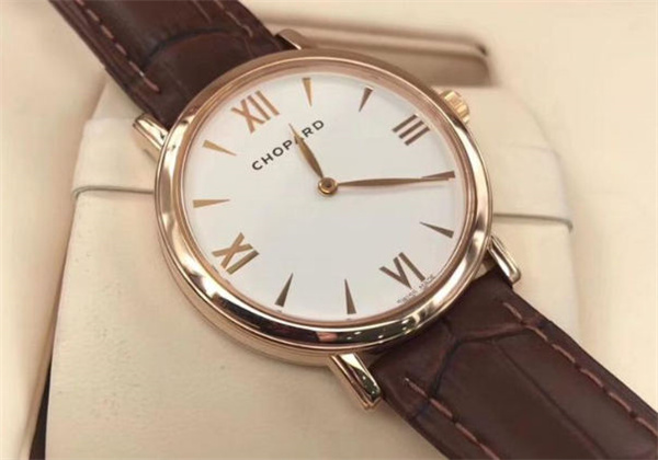 萧邦手表表壳有划痕是啥原因(图) 萧邦手表表壳有划痕是啥原因(图)